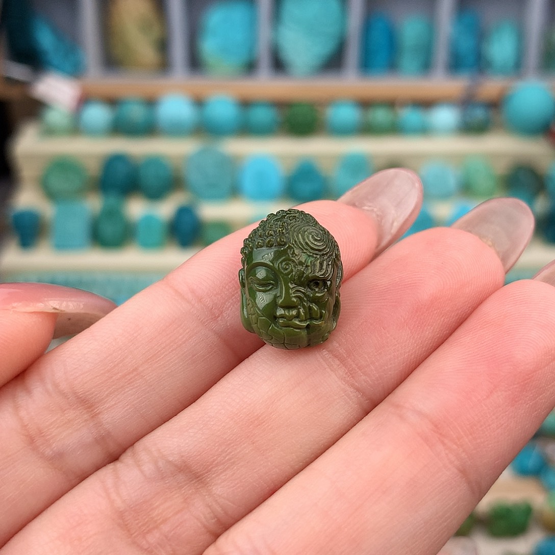 未镶嵌绿松石珠宝奇石