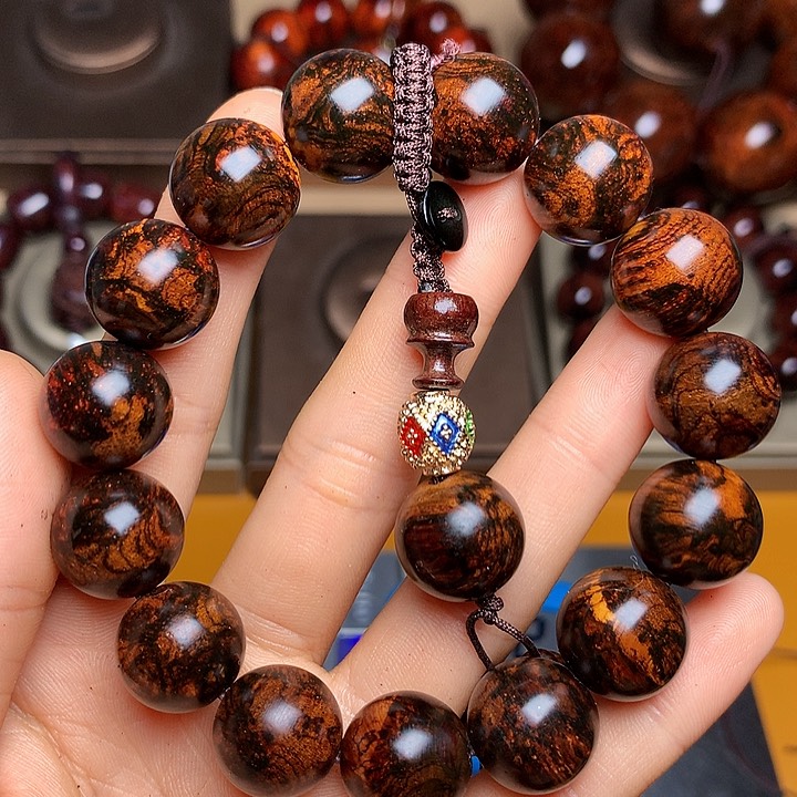 花梨木类手串/手链侯*老挝花梨风化料土埋料1.5