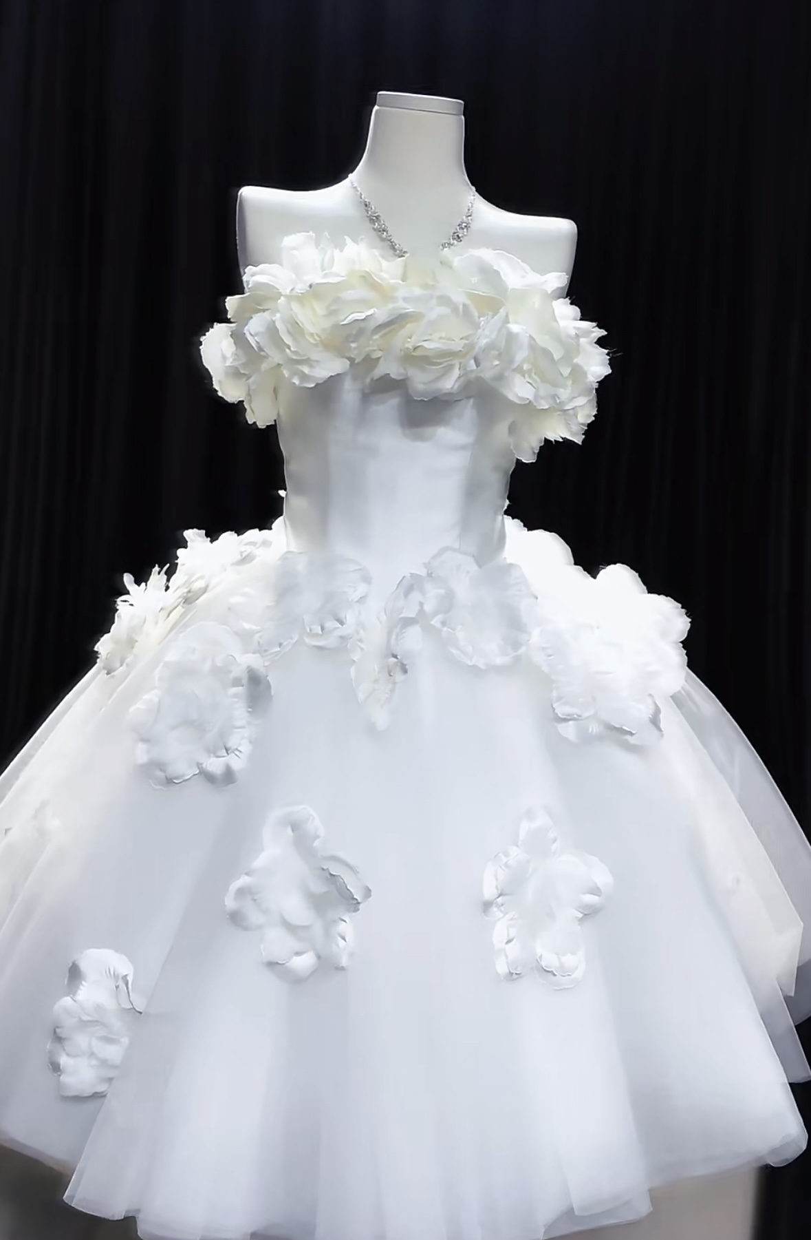 【云湾】女抹胸蓬蓬裙婚纱婚礼宴会白色领证小礼服成人艺考外景轻纱
