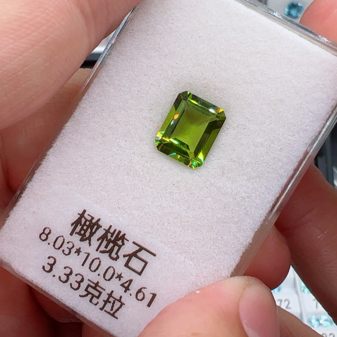 3.33克拉裸石未镶嵌橄榄石