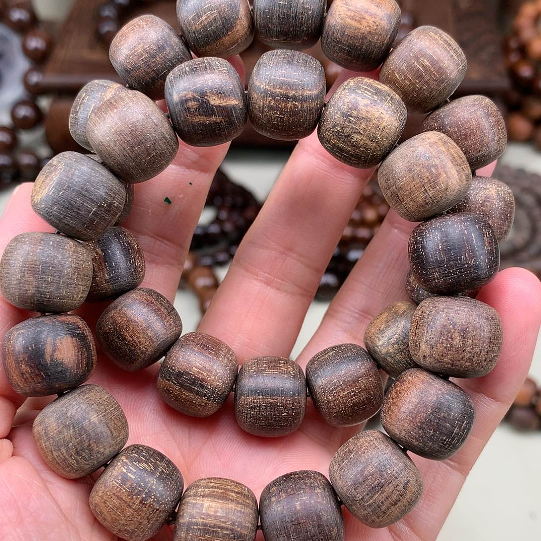 【闪购商品】贡木其他巴贡黑底13*14发其中一串福利款