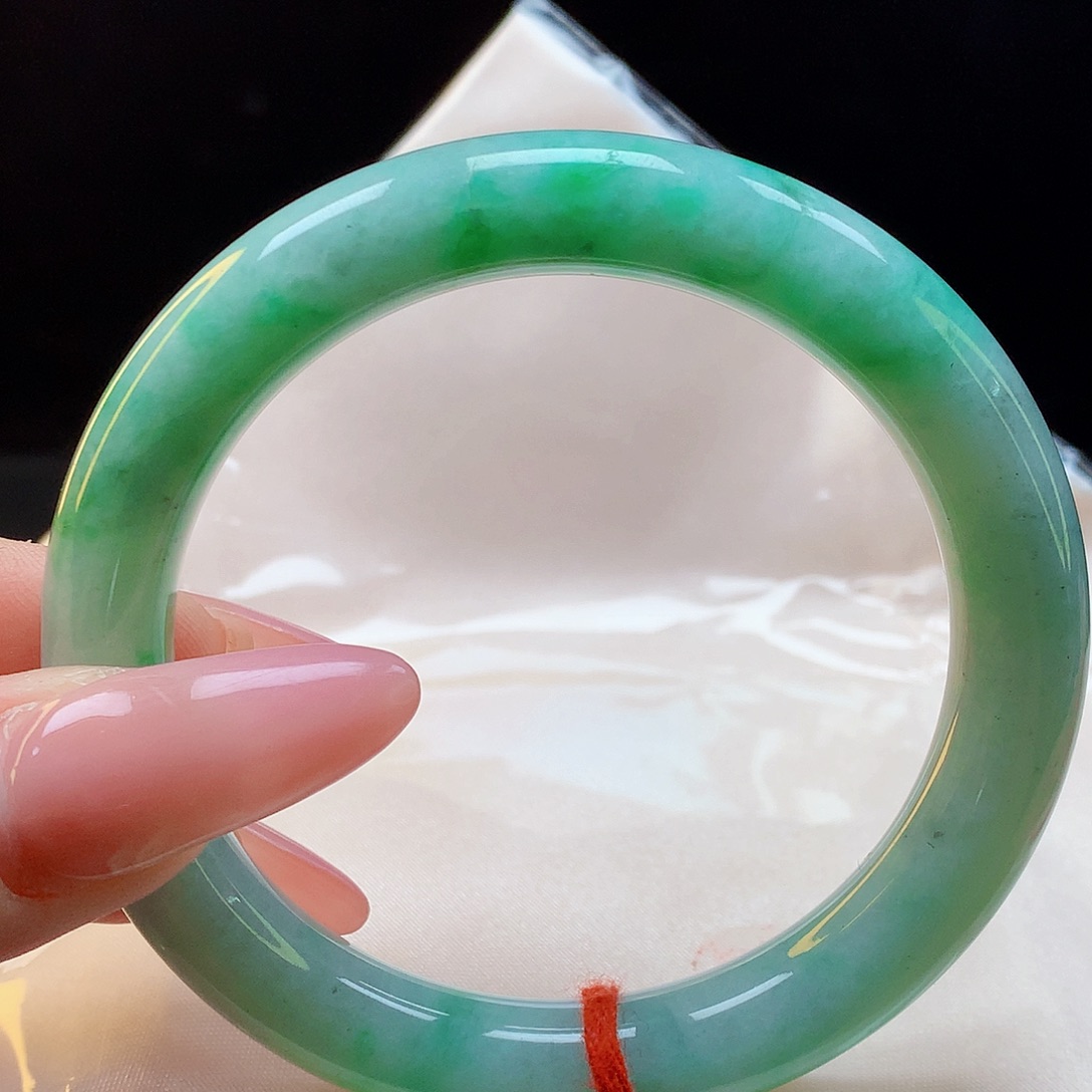 翡翠手镯未镶嵌天然翡翠9032