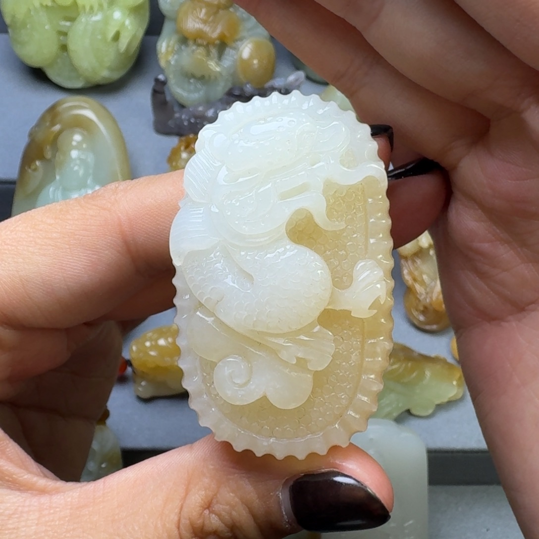 和田玉颈饰未镶嵌