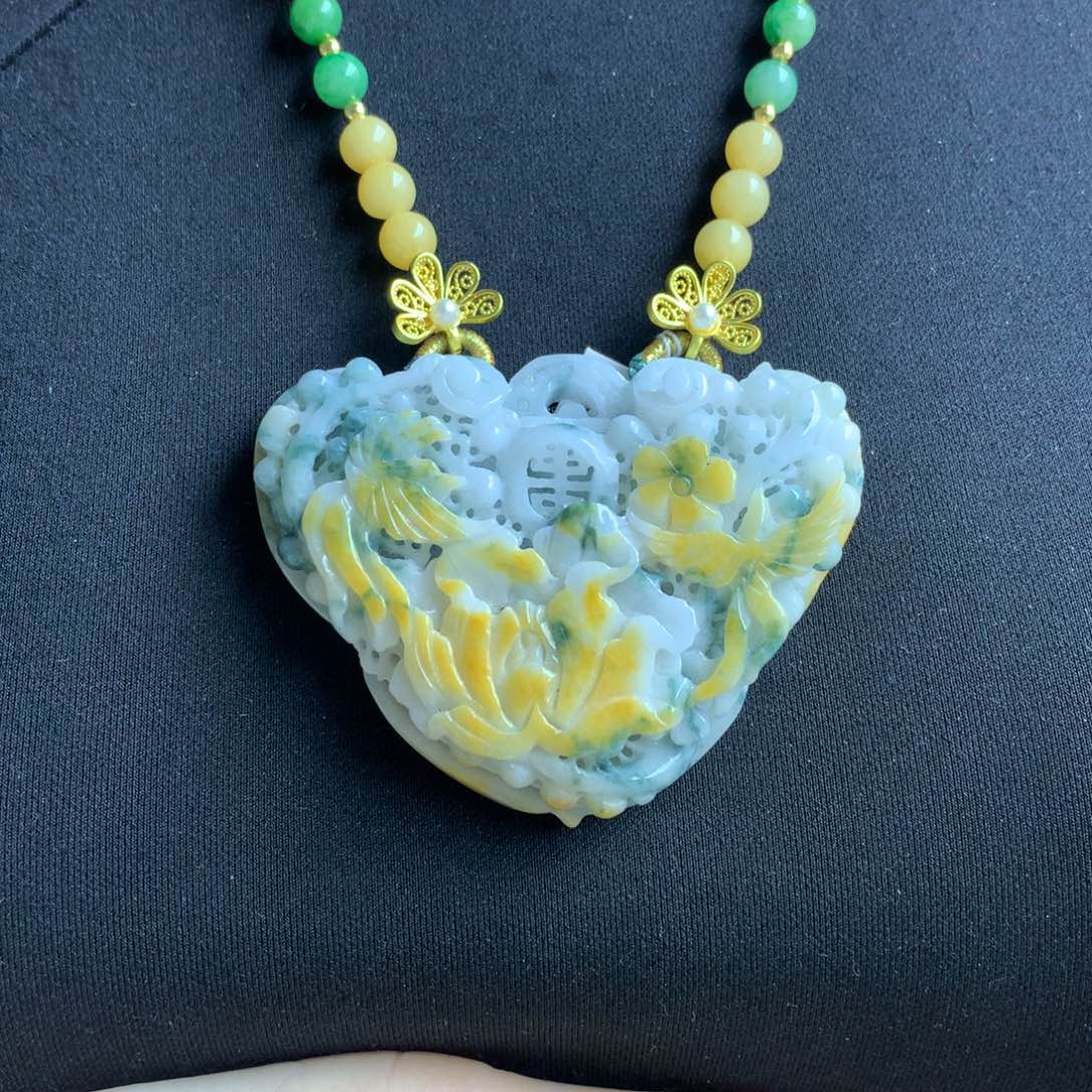 翡翠颈饰未镶嵌翡翠