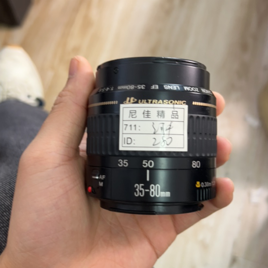 9新 Nikon/尼康 Canon/佳能 - 卡口 二手单反相机/镜头（无配件）