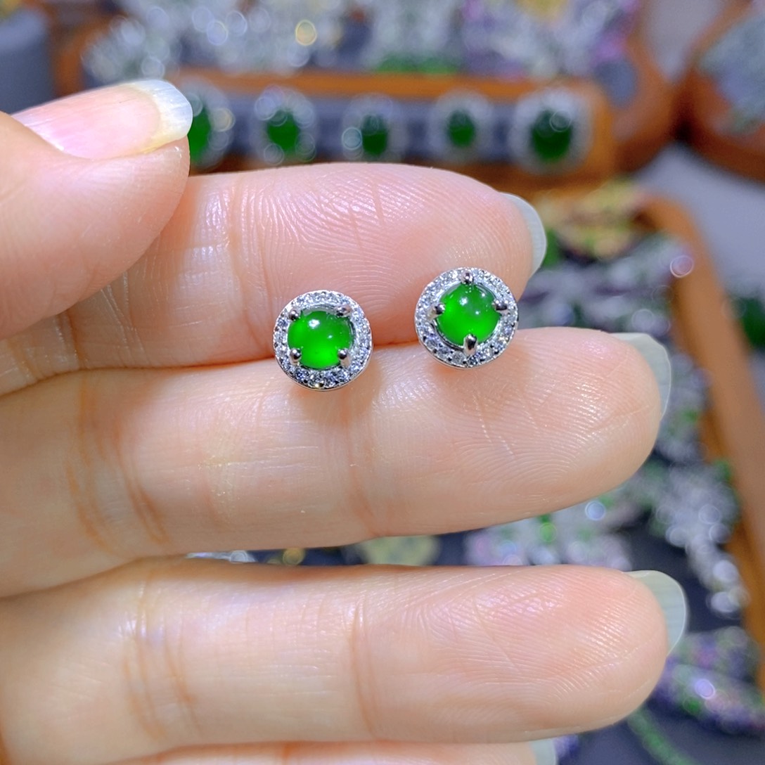 翡翠颈饰银S925镶嵌天然翡翠