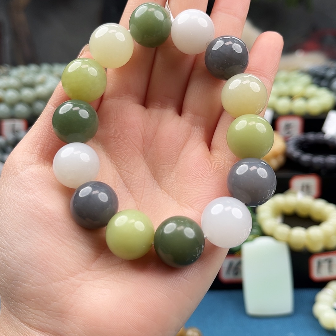 和田玉未镶嵌手链