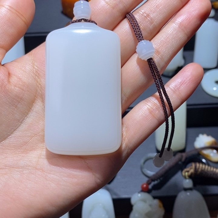 空***也和田玉未镶嵌手机链