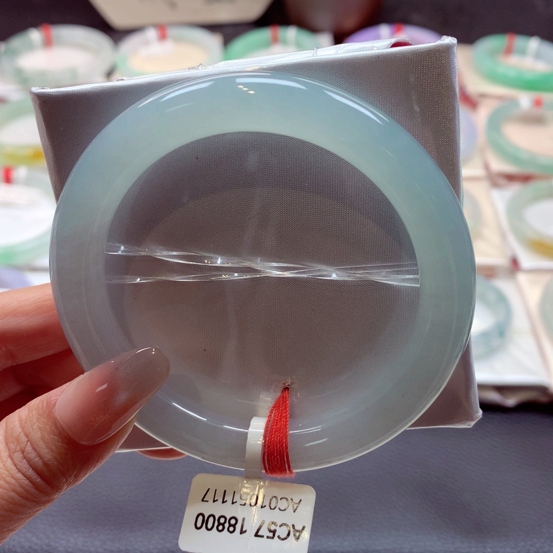 翡翠手镯未镶嵌圆条57.7（43号）89