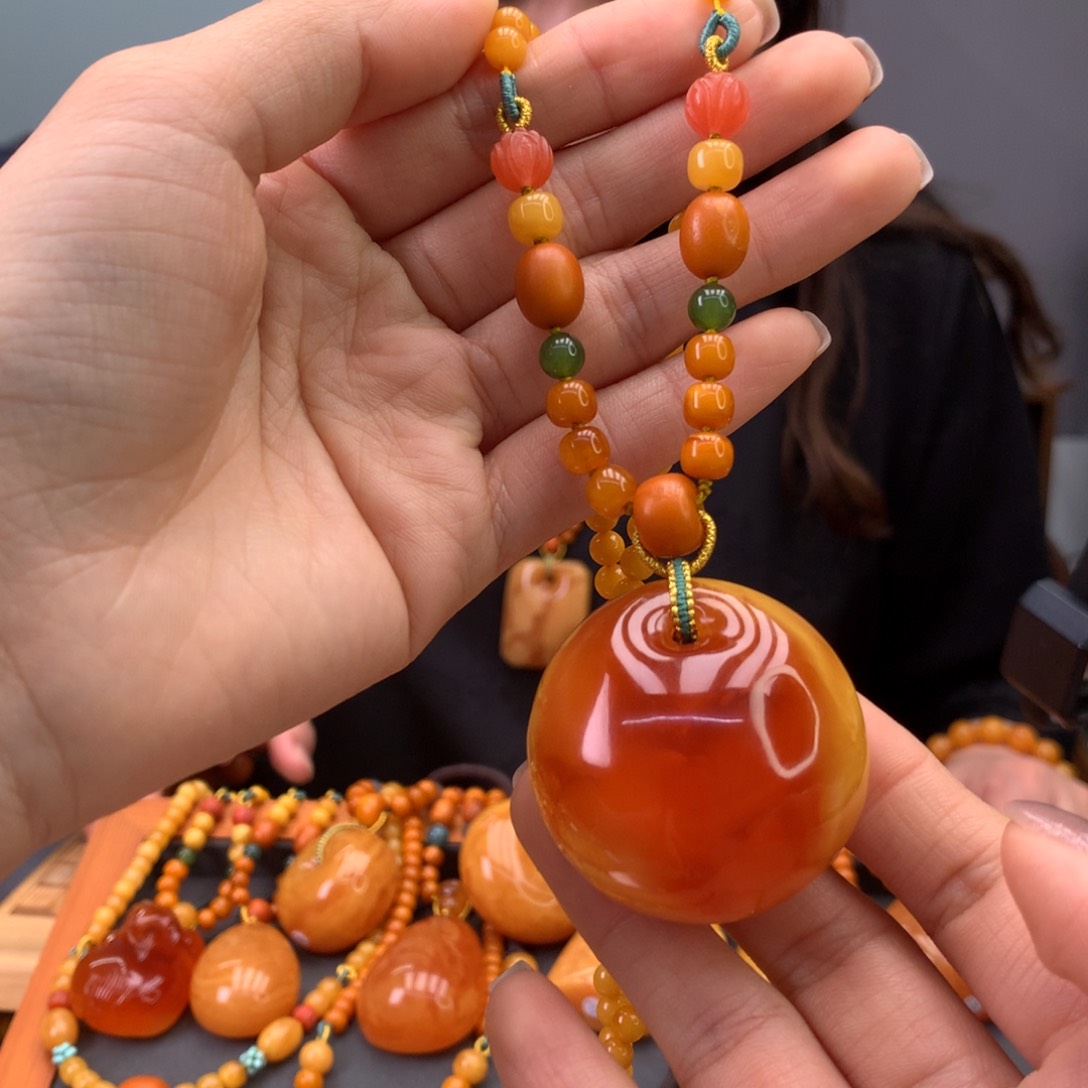 蜜蜡颈饰未镶嵌天然