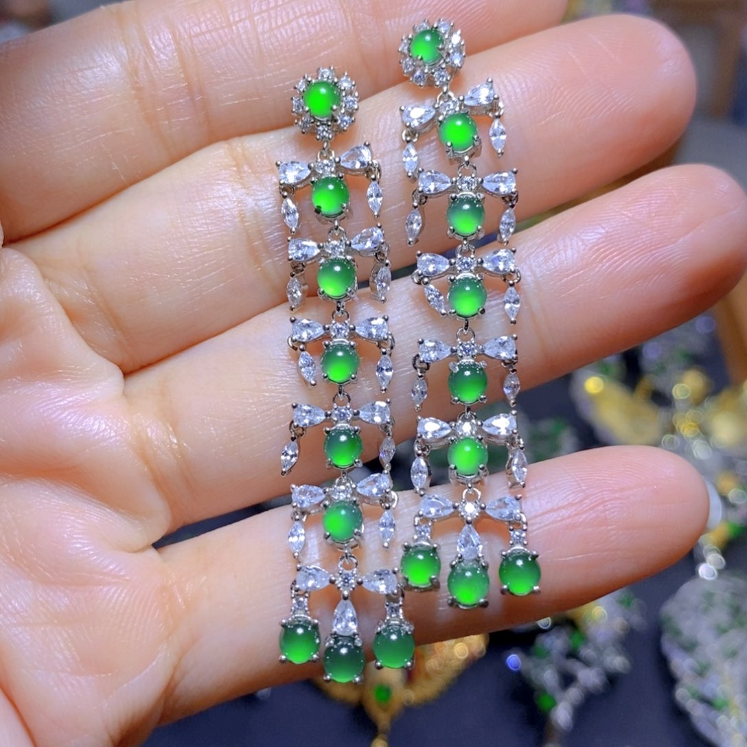 翡翠颈饰银S925镶嵌天然翡翠