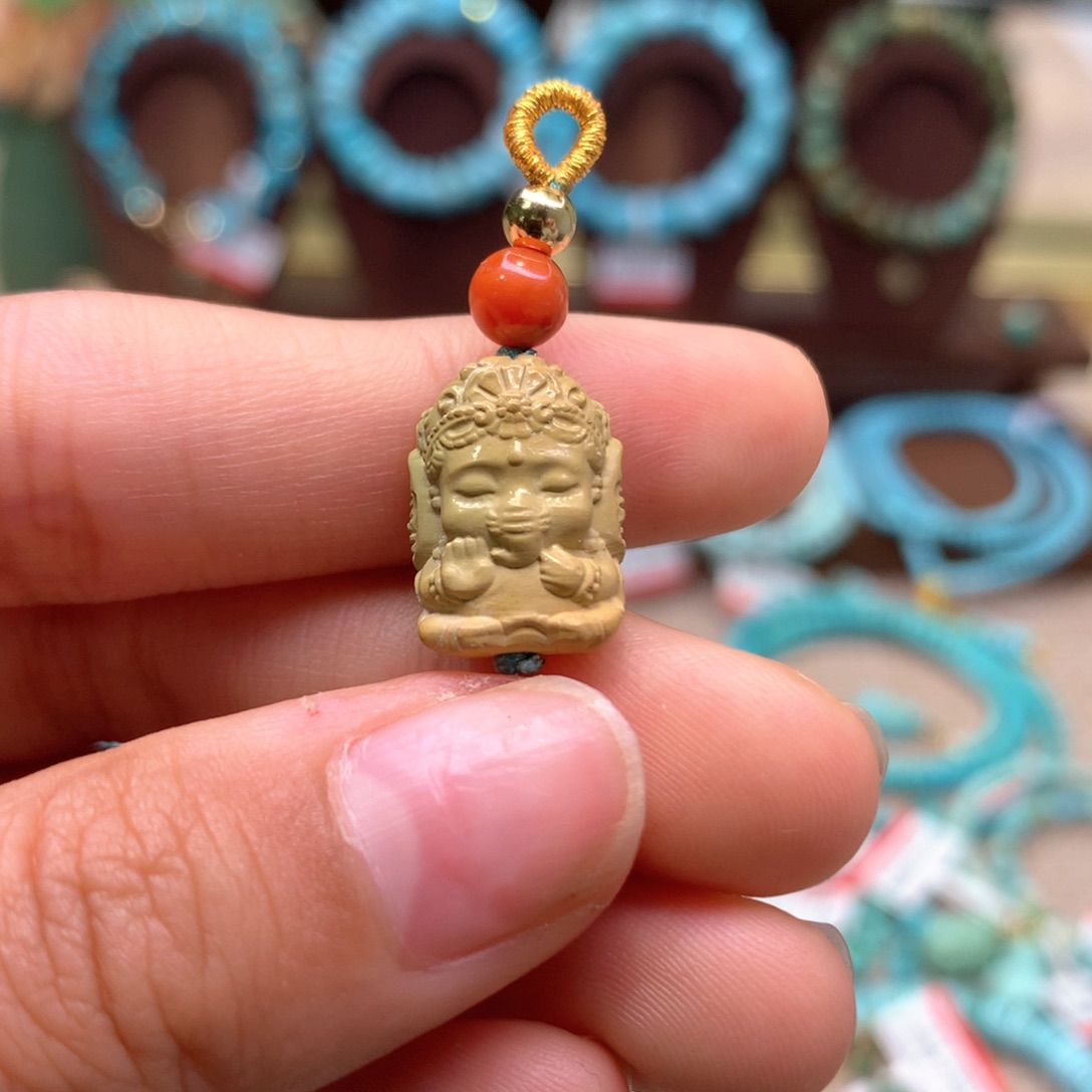 绿松石配饰未镶嵌