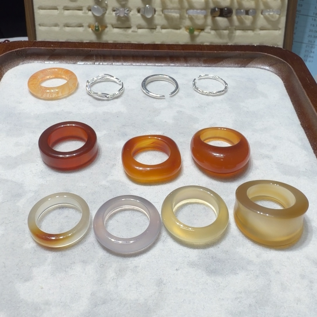 姣***玛瑙/玉髓未镶嵌戒指