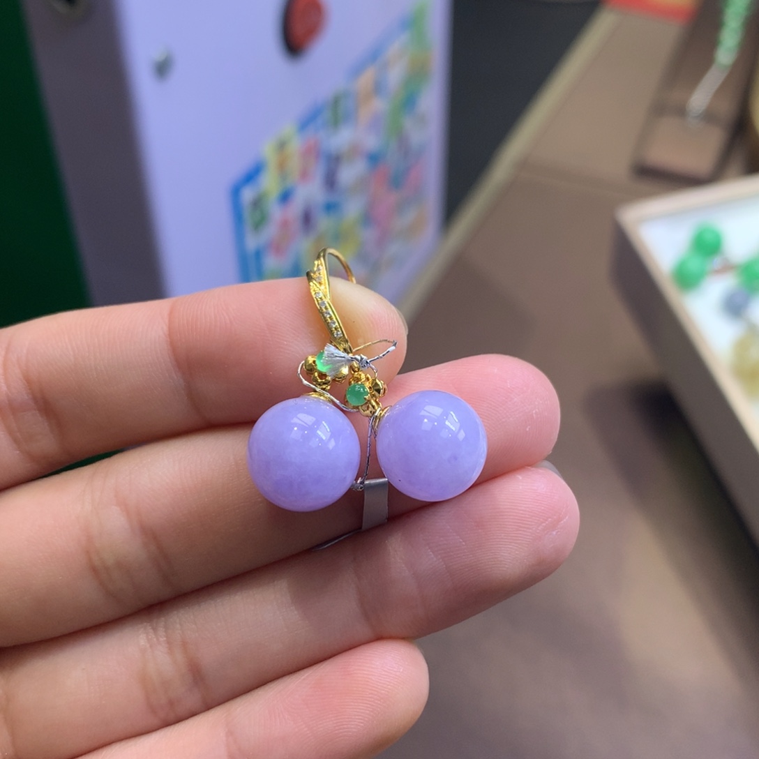 翡翠18K金镶嵌颈饰翡翠