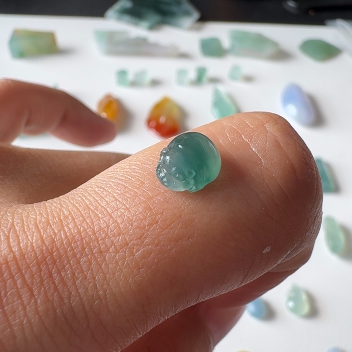 定制翡翠未镶嵌金蟾