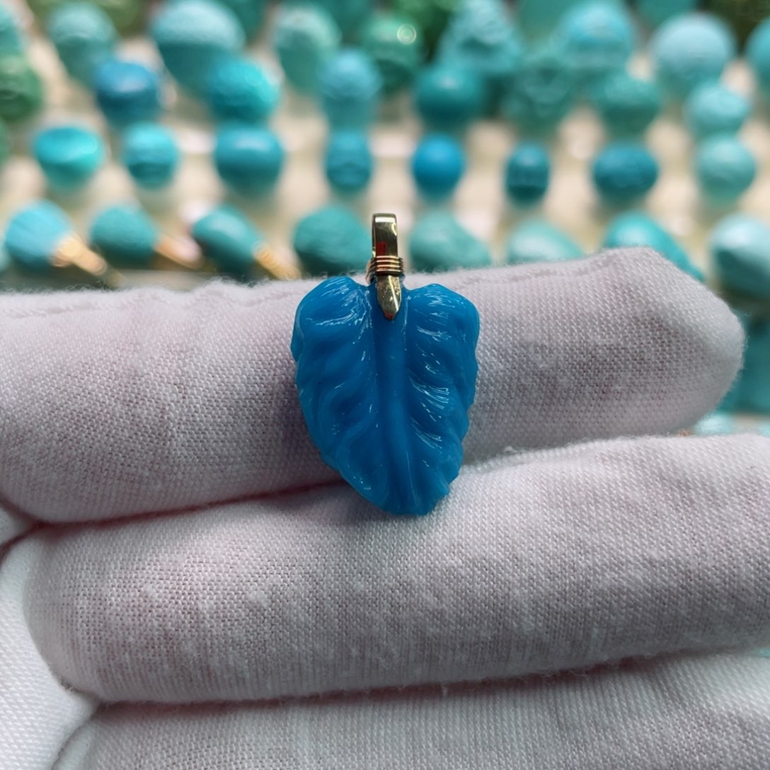 绿松石珠宝奇石18K金镶嵌