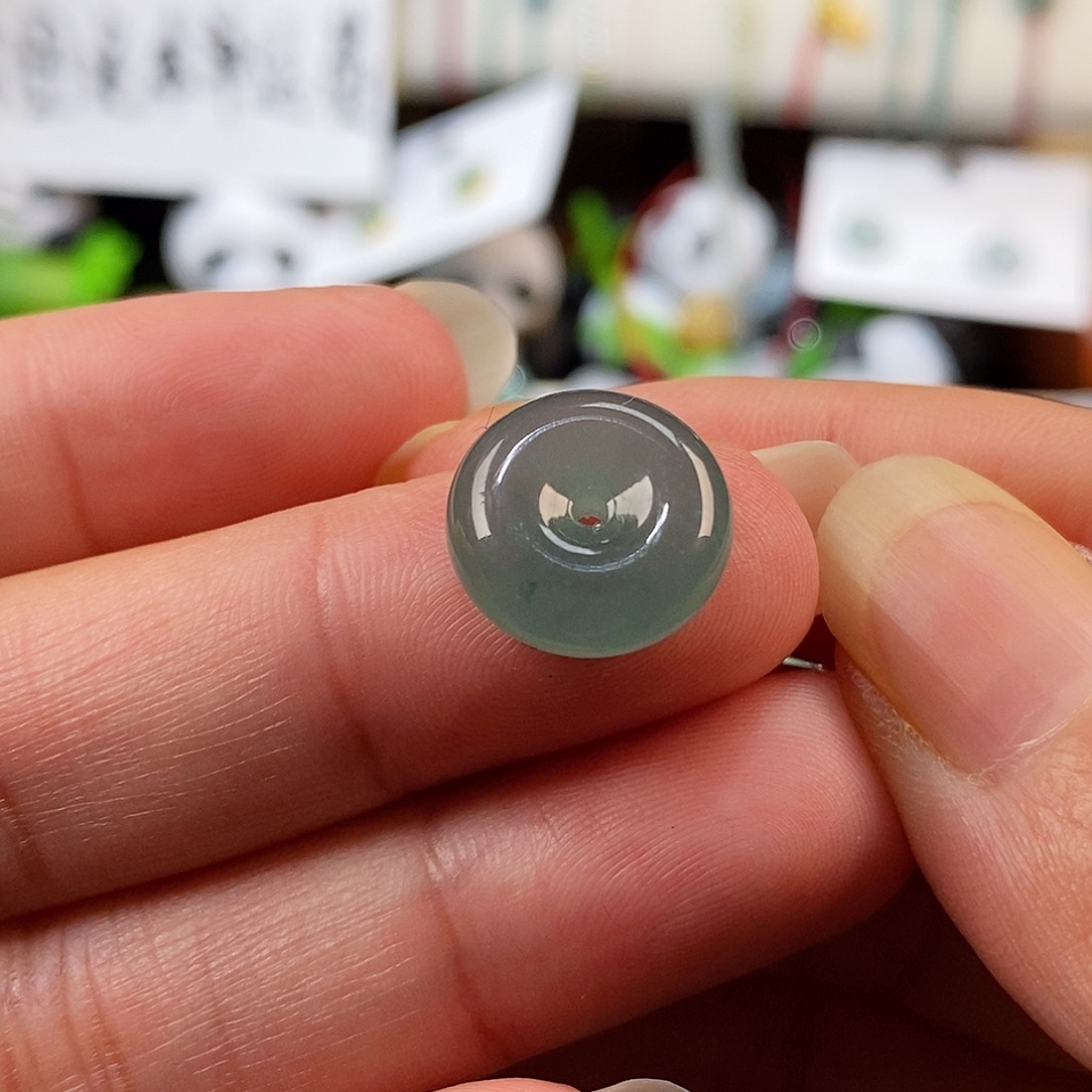 翡翠未镶嵌颈饰平安扣