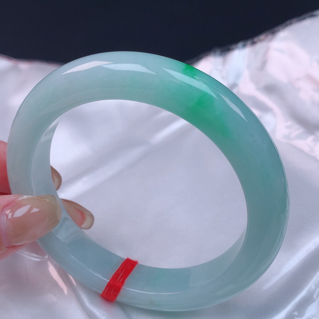 【闪购商品】未镶嵌手镯翡翠60