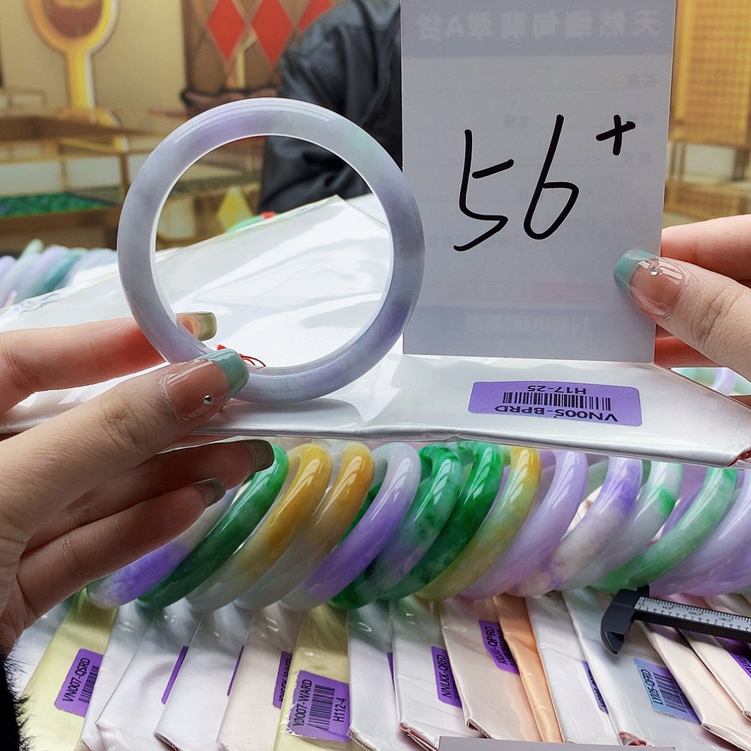 翡翠未镶嵌手镯bb