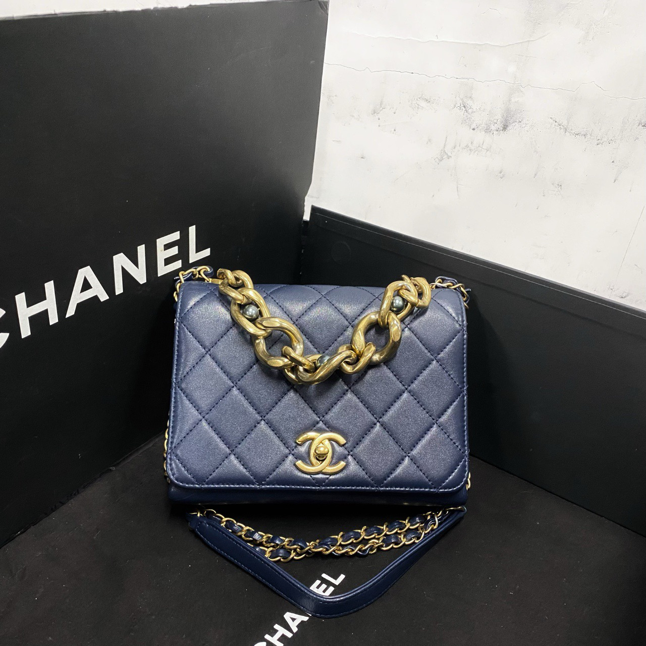 99新 Chanel/香奈儿 香奈儿蓝色金扣粗链条包 芯片款