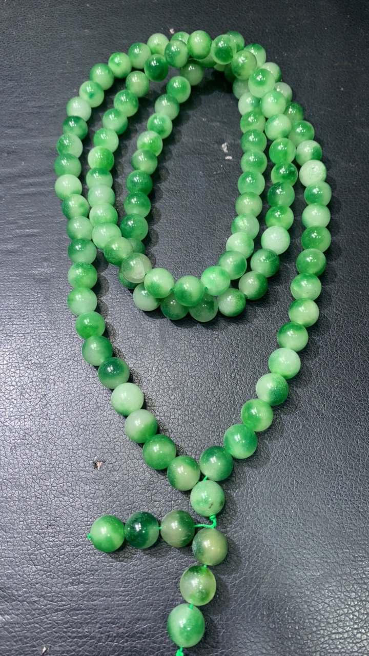 D  851。卡13  飘绿108佛珠