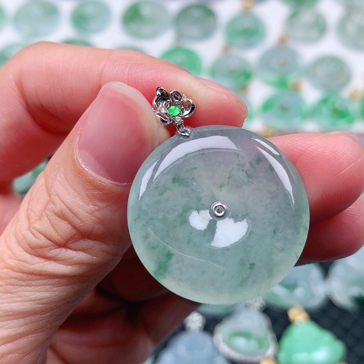 翡翠吊坠(不含链)18K金镶嵌