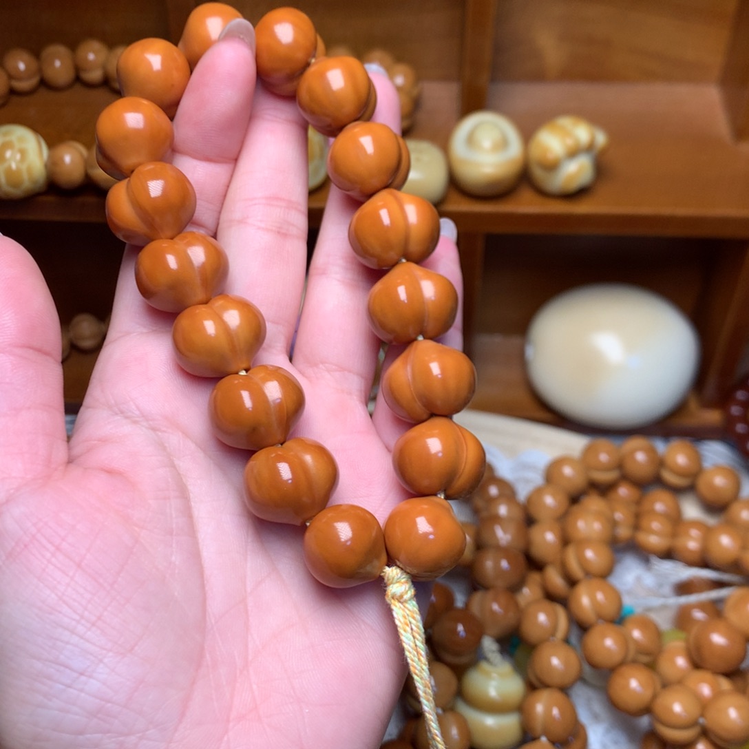 把件猴头核桃17玻璃底屁桃手持