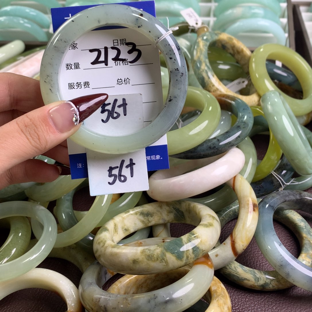蛇纹石玉手镯未镶嵌2123