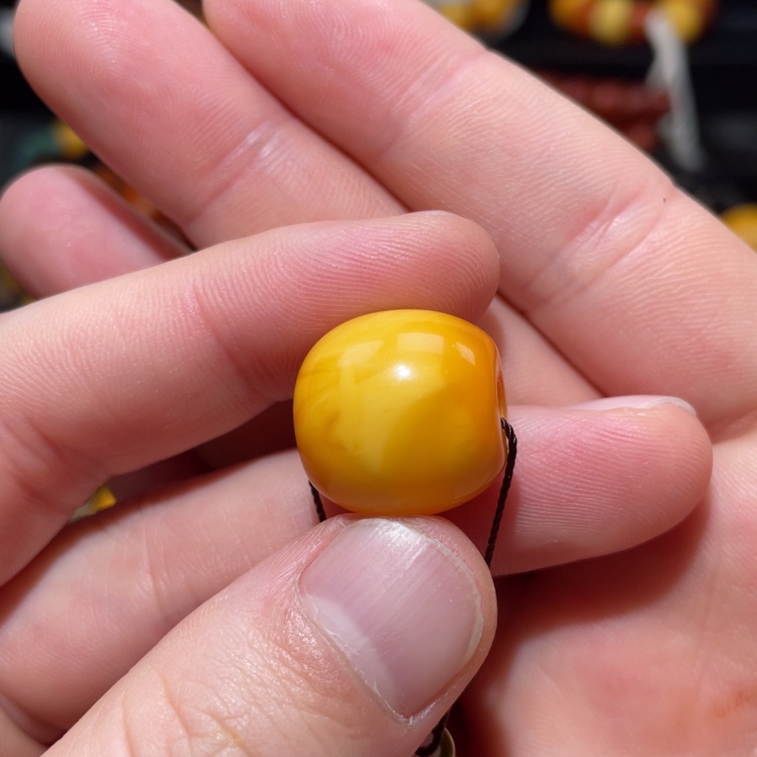 【闪购商品】琥珀裸石未镶嵌墩子