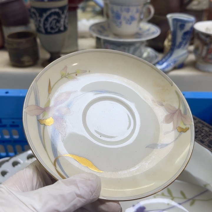 瓷片莎****ʔ开播啦…开播啦！