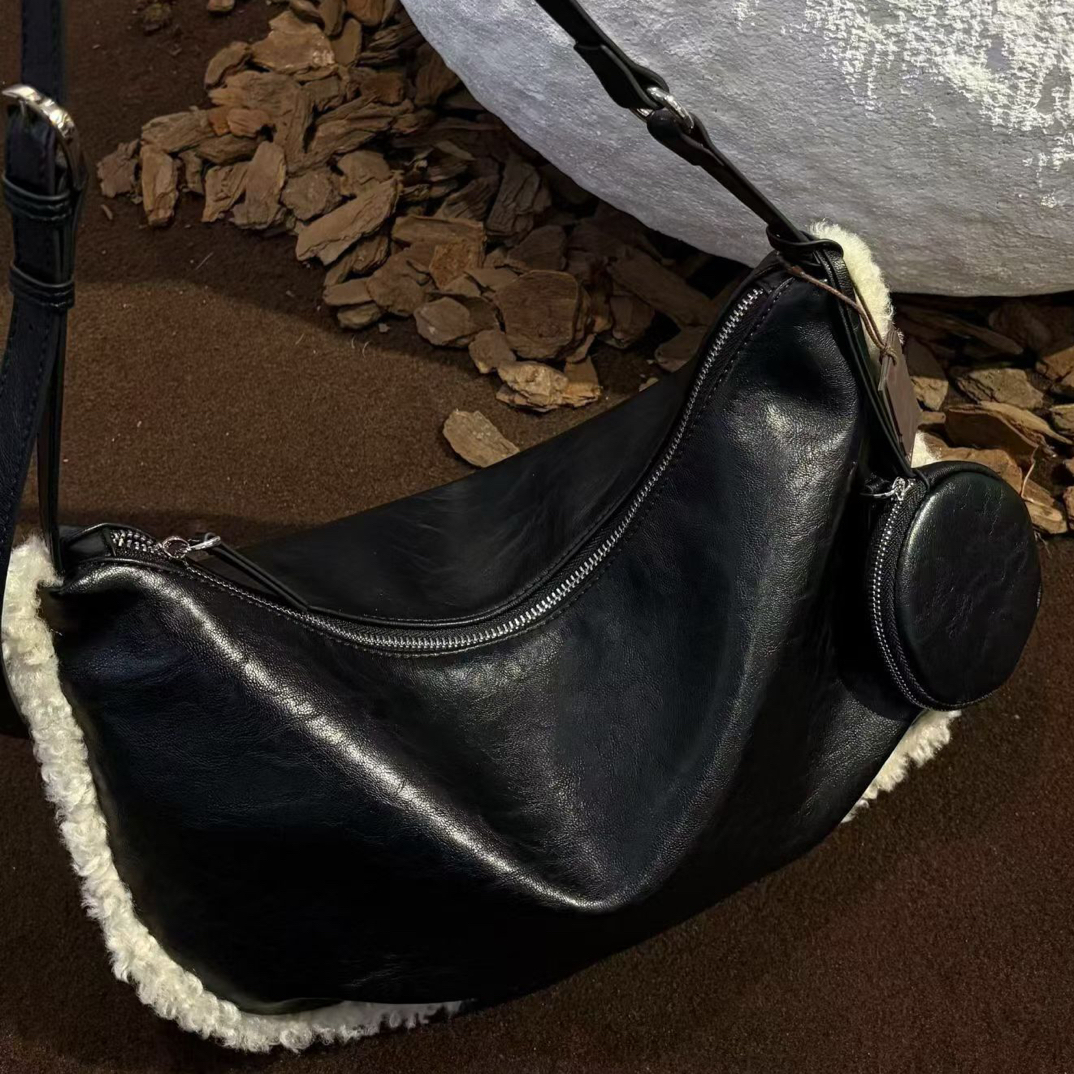 【直播间同价】百搭休闲大容量高级感复古法式软皮单肩斜挎饺子包