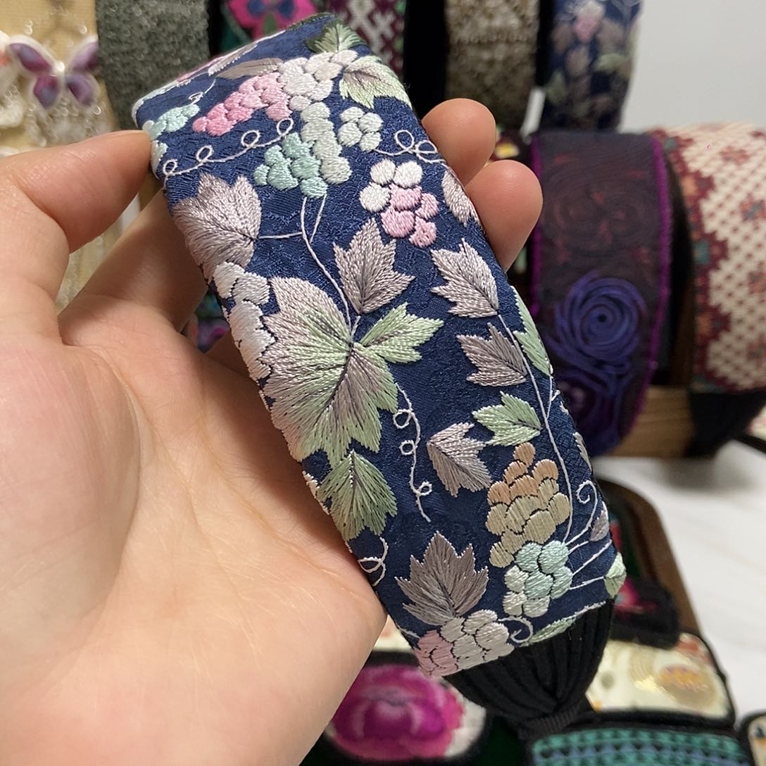布艺非金属刺绣发箍