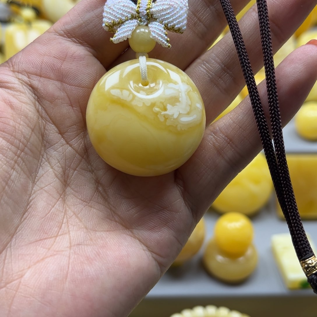 蜜蜡珠宝奇石未镶嵌