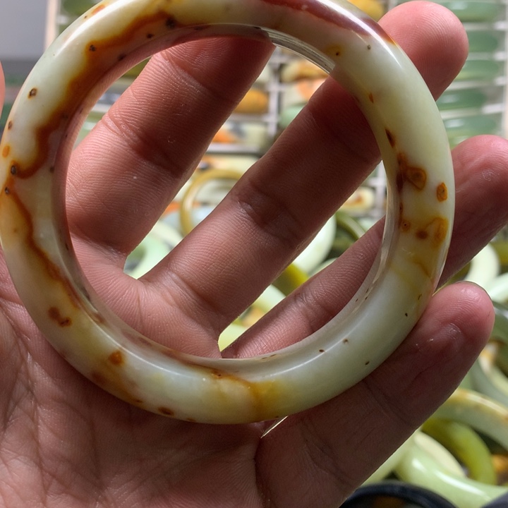 蛇纹石玉手镯未镶嵌福*宝