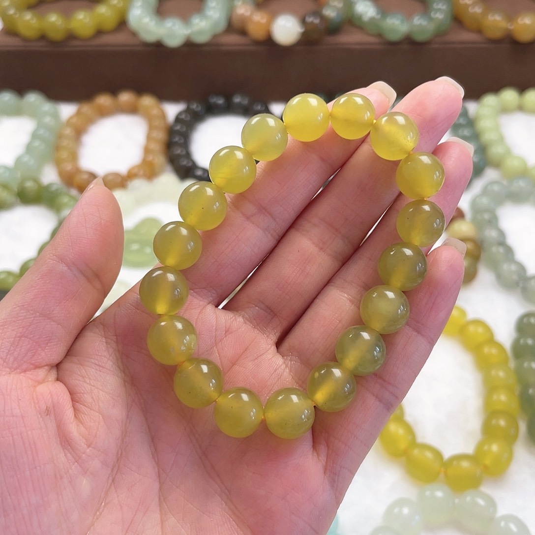 蛇纹石玉手串未镶嵌