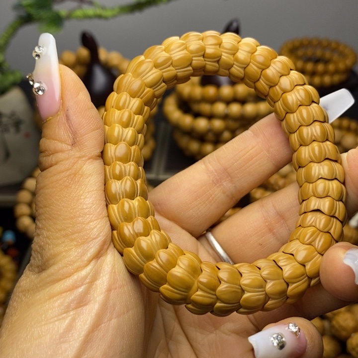 猴头核桃手串莫***?猴头猴脑