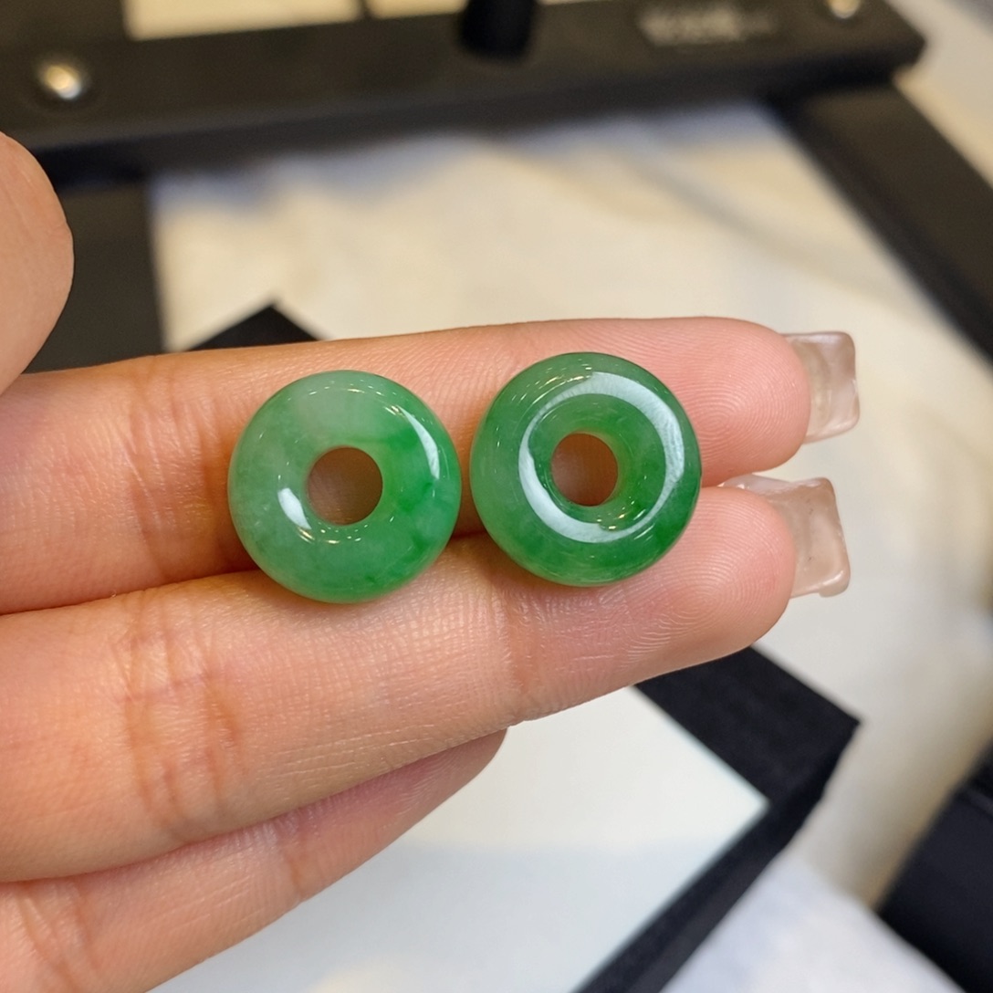 翡翠耳饰未镶嵌裸石面包圈圈