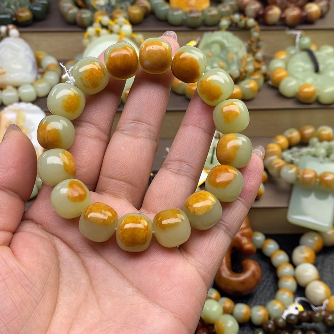 昨***明透闪石质玉未镶嵌手串