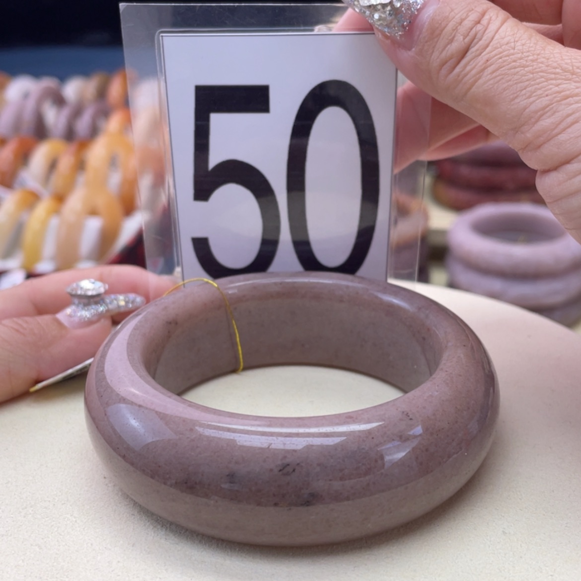 【闪购商品】石英质玉未镶嵌手镯