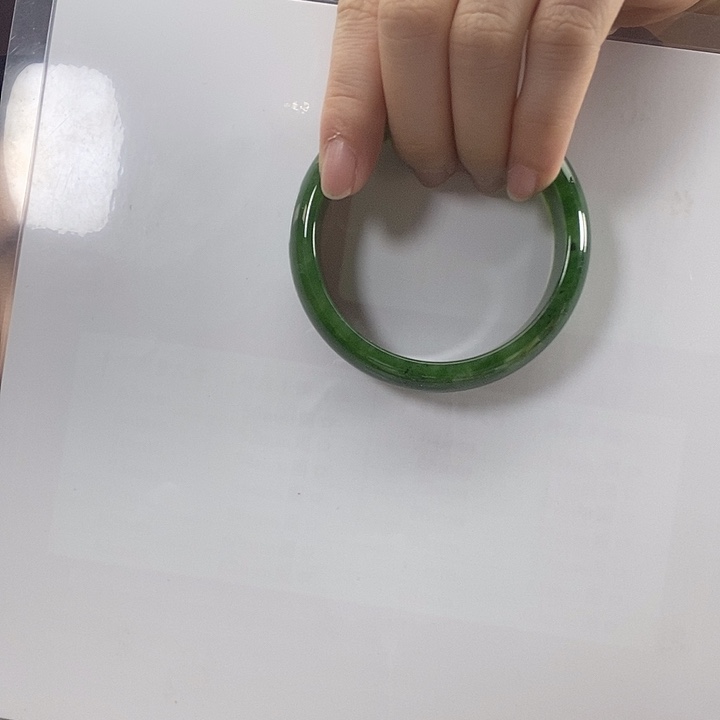 林***未镶嵌手镯和田玉