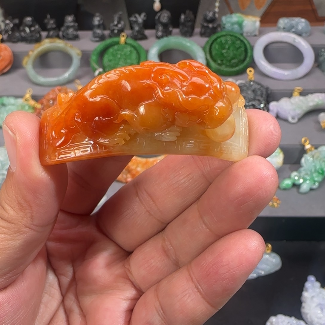 翡翠颈饰未镶嵌仿古