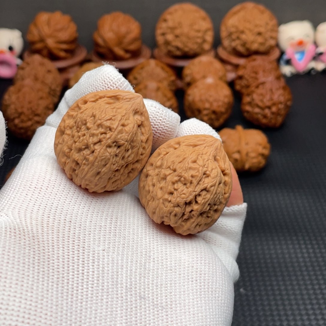 文玩核桃把件野生