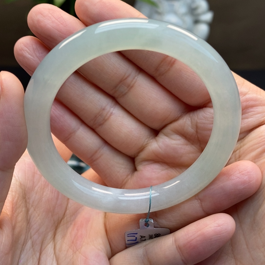 翡翠手镯未镶嵌天然