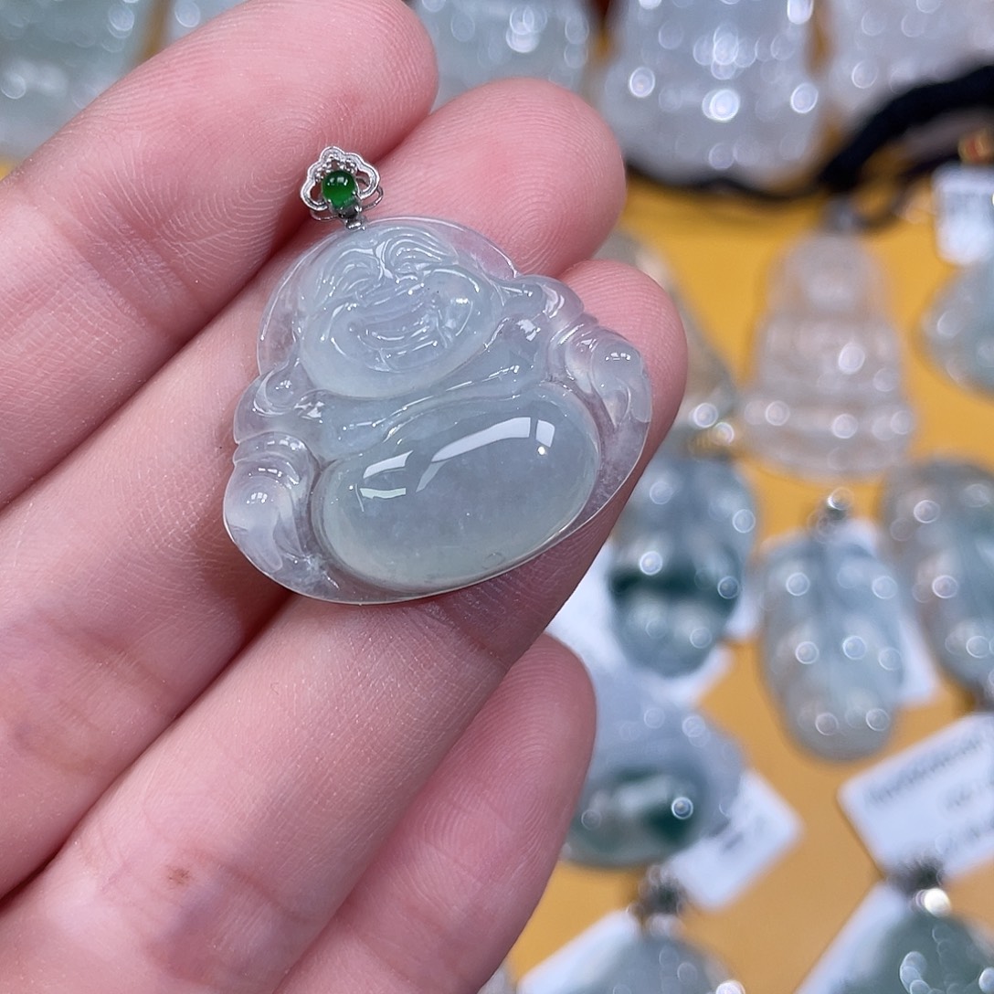 翡翠18K金镶嵌颈饰佛公