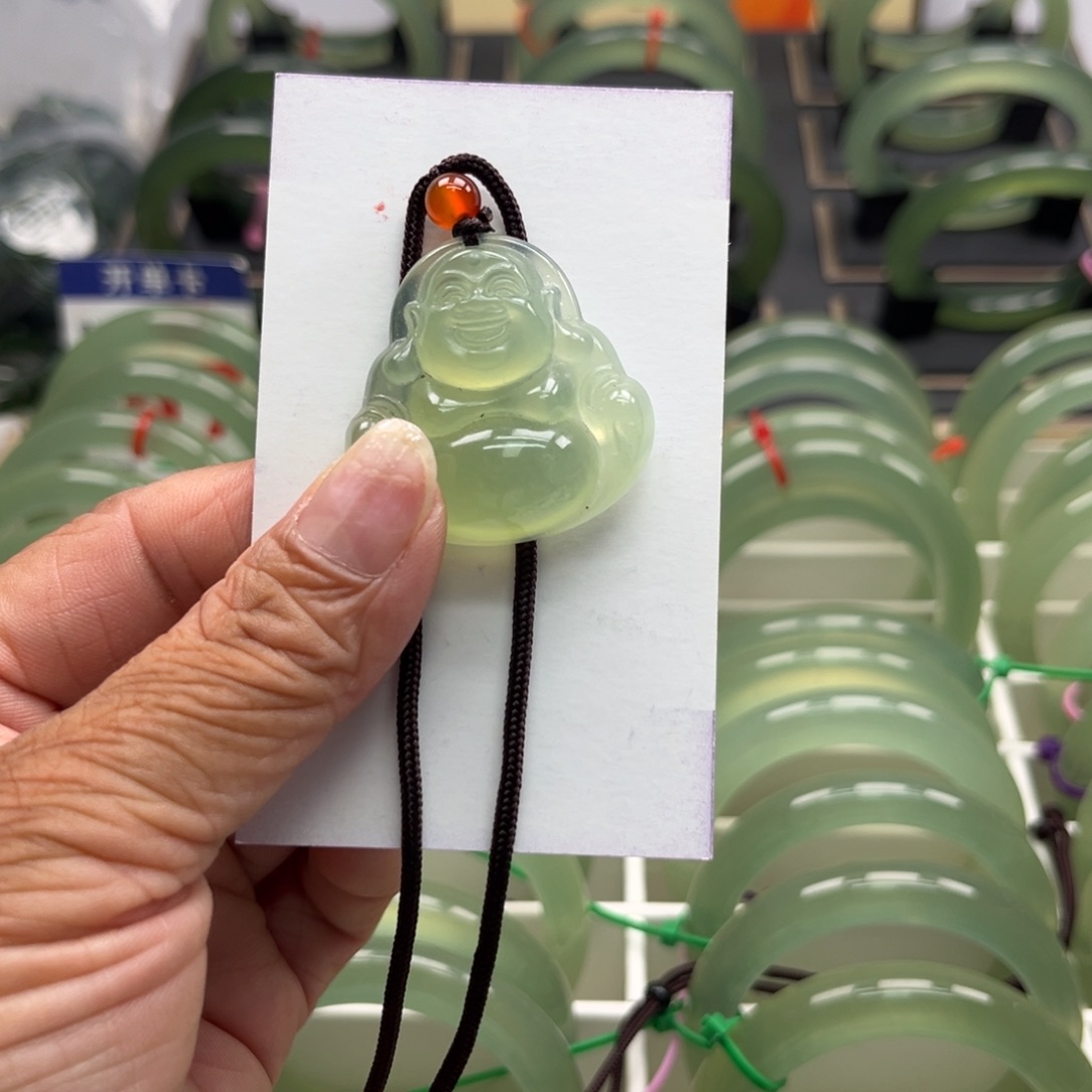 唐***洁蛇纹石玉未镶嵌手镯