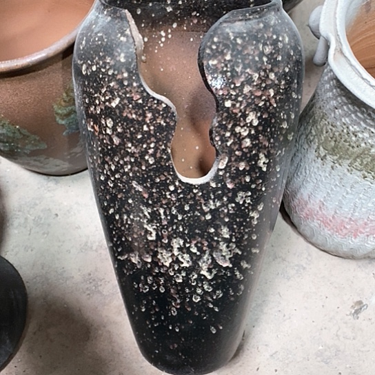 紫砂花盆口15高度38缺口黑