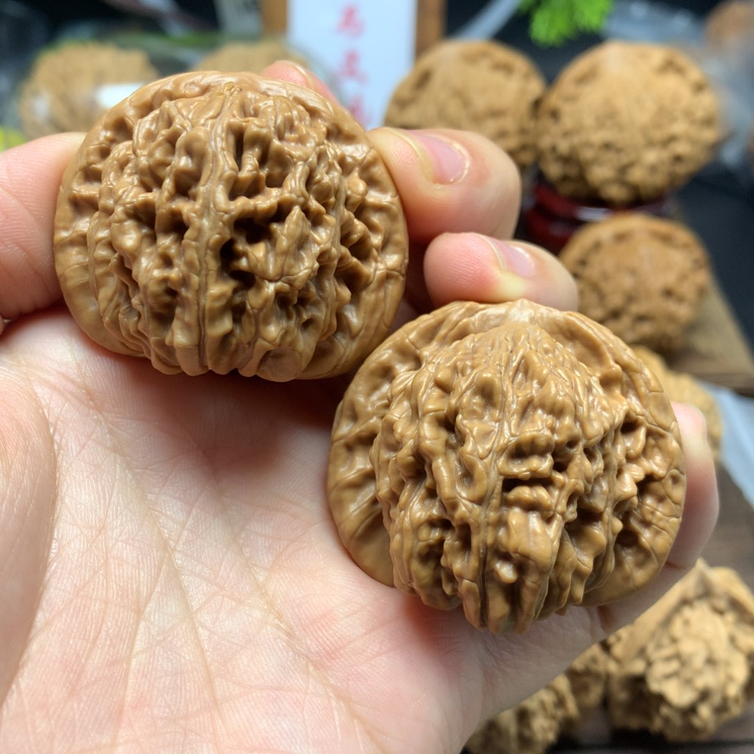 文玩核桃把件43四座楼