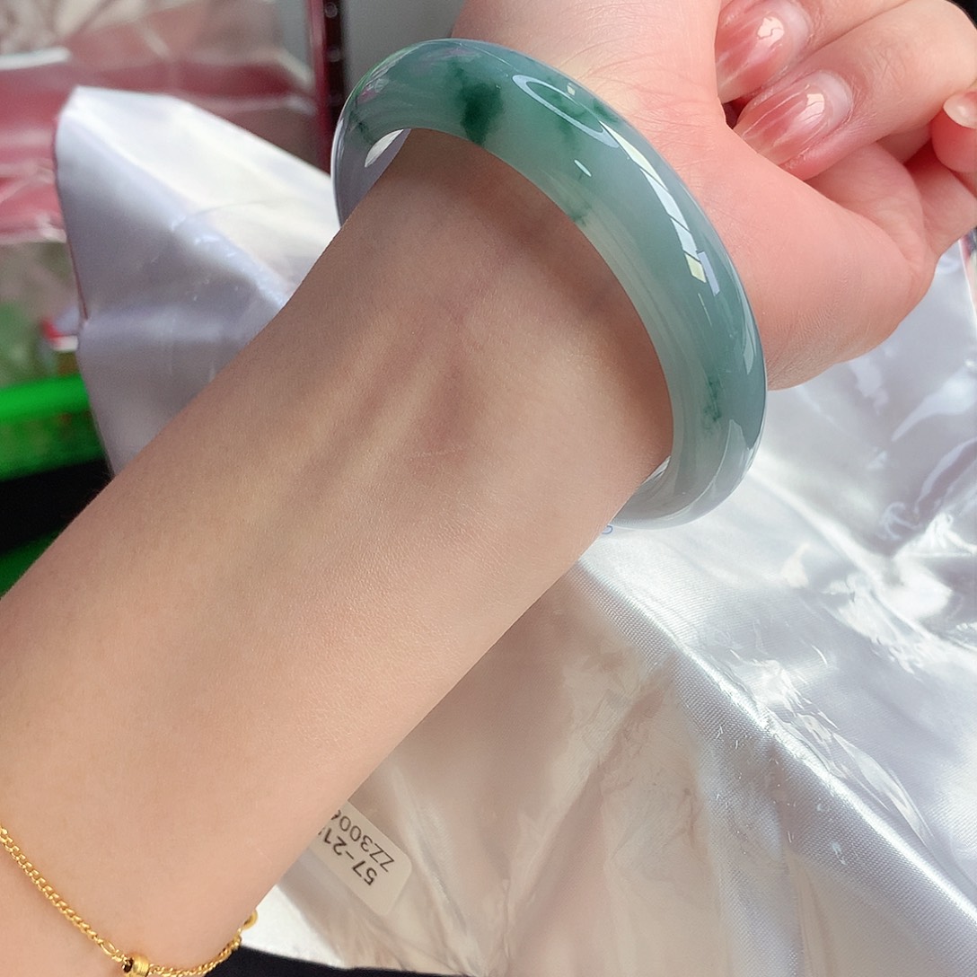 翡翠手镯未镶嵌天然A货翡翠57对比中万品质