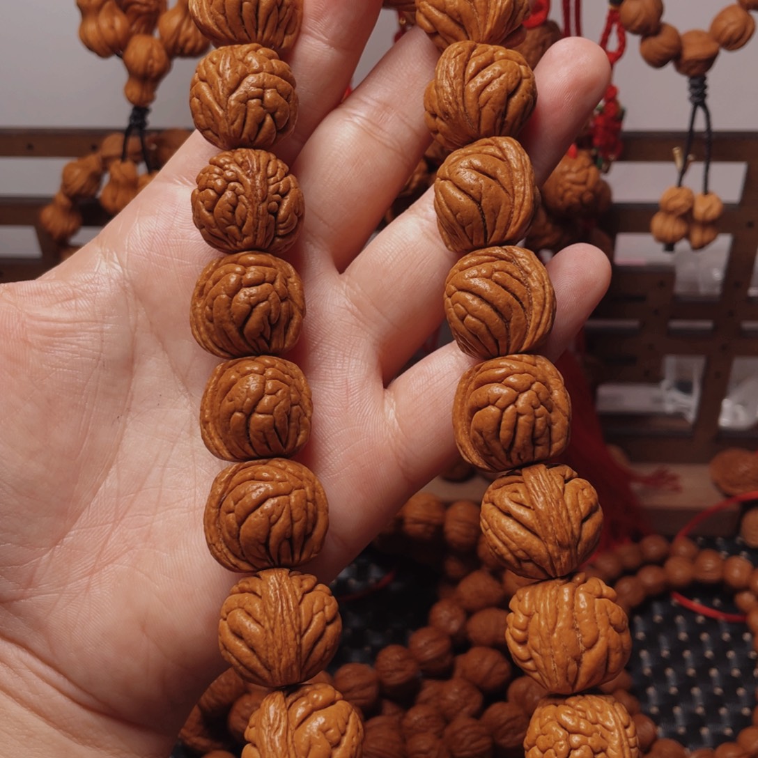 木质类龙纹桃枭手持