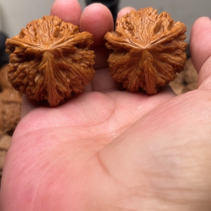文玩核桃吊坠你们都在